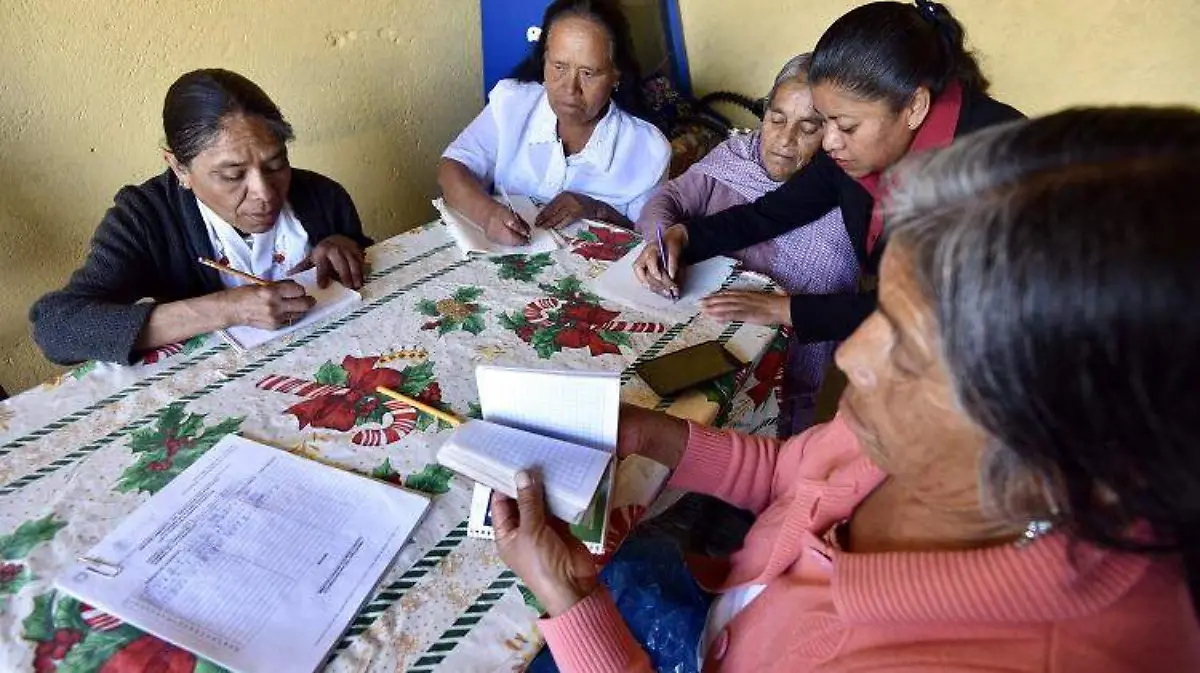 indigenas personas comunidades rurales cuartoscuro